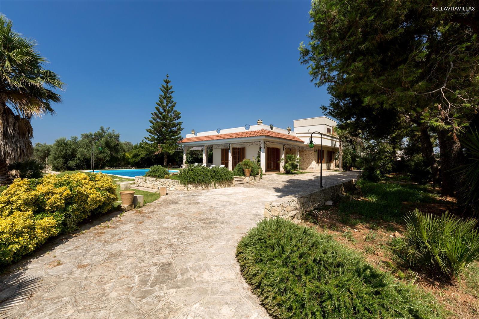 Affitto villa con piscina a Porto Cesareo